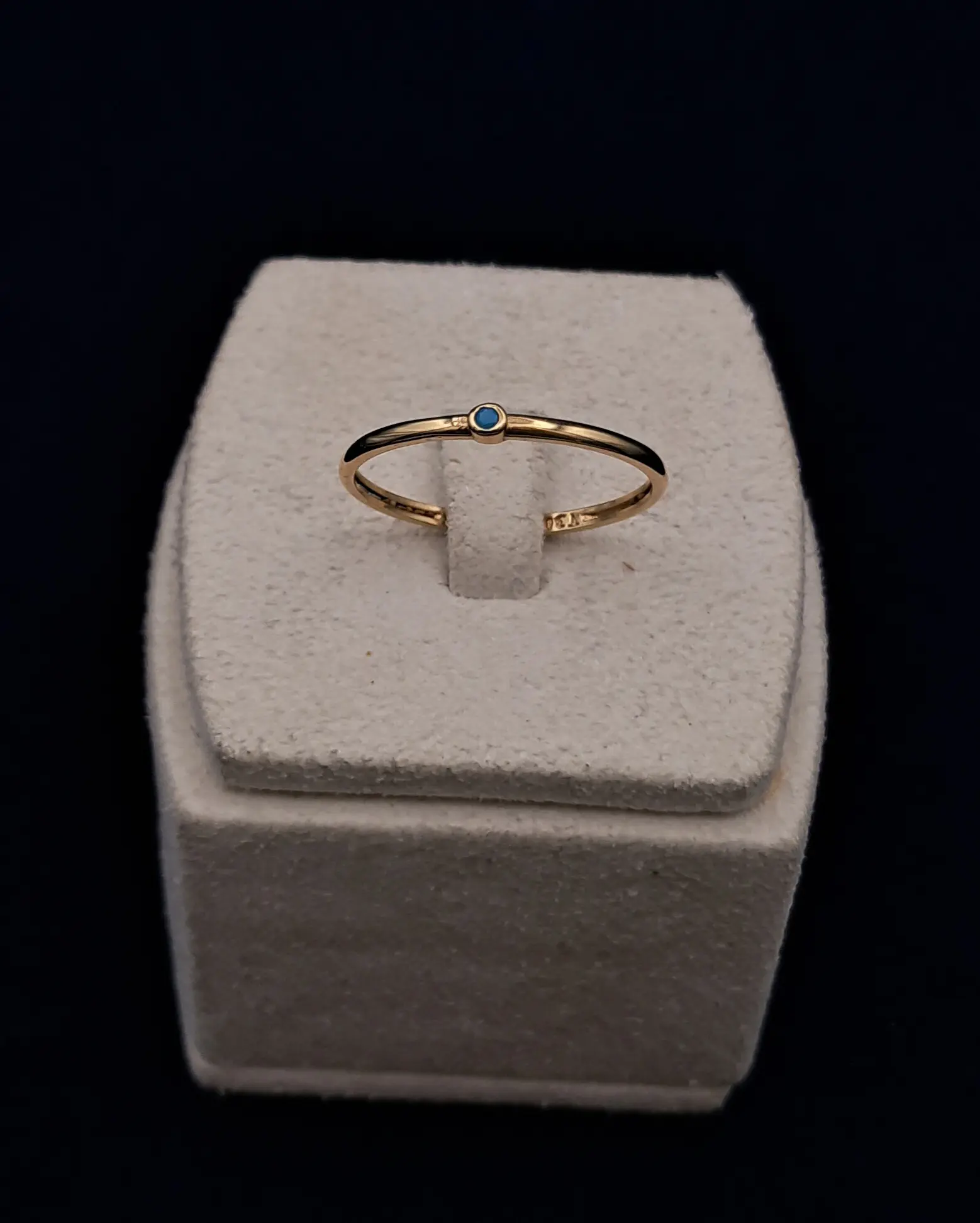 انگشتر مینیمال نگین اتمی