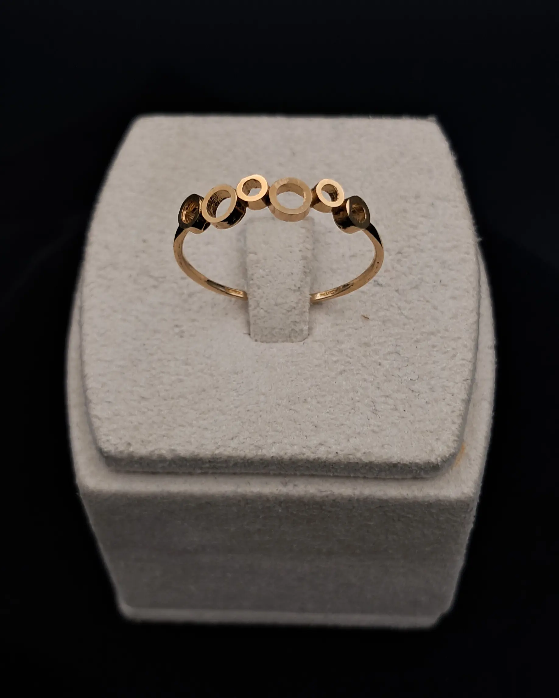 انگشتر زنجیری از دایره