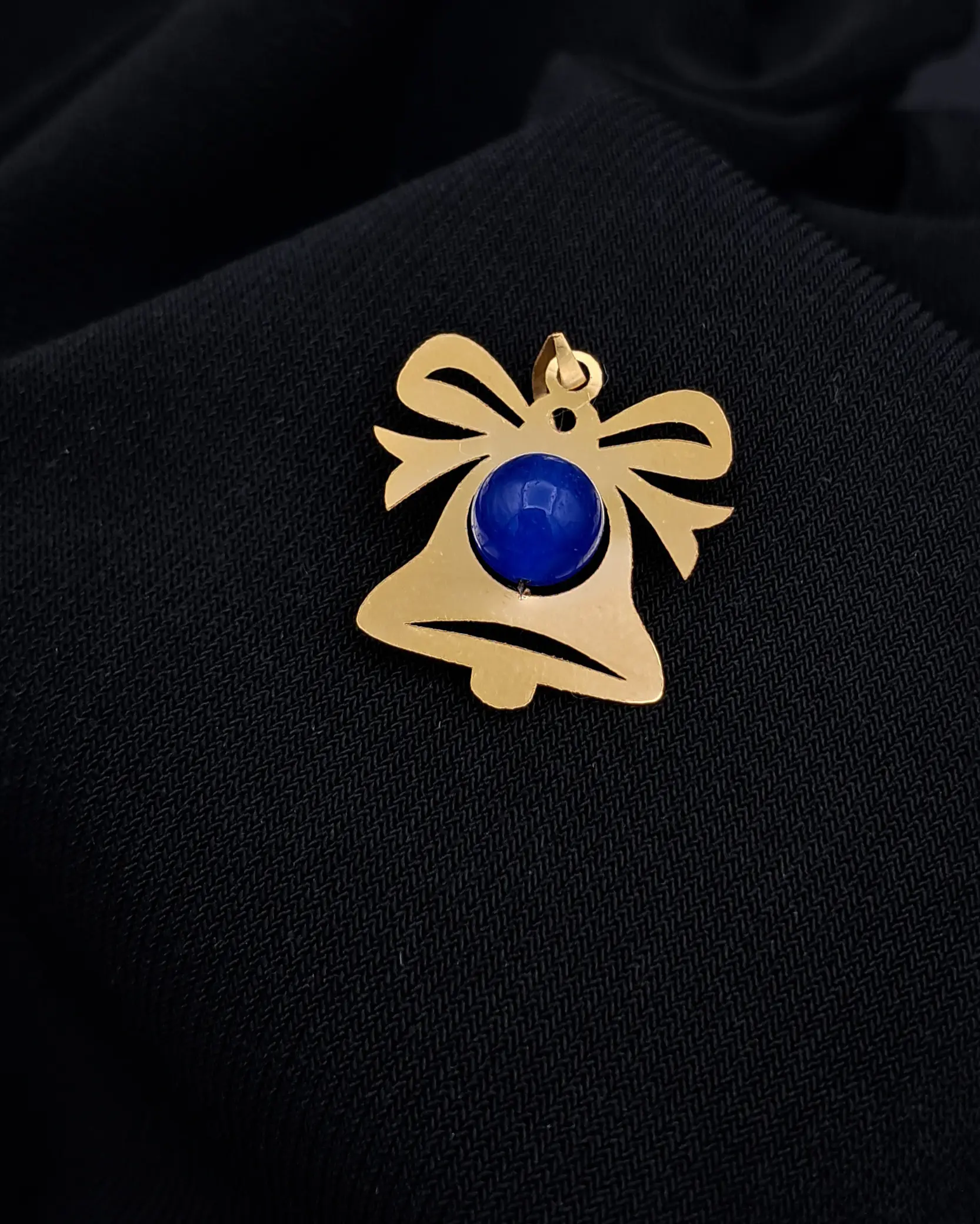 آویز گردنی زنگوله