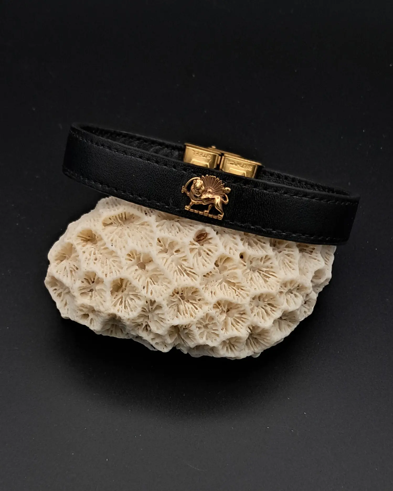 دستبند چرمی بند مشکی