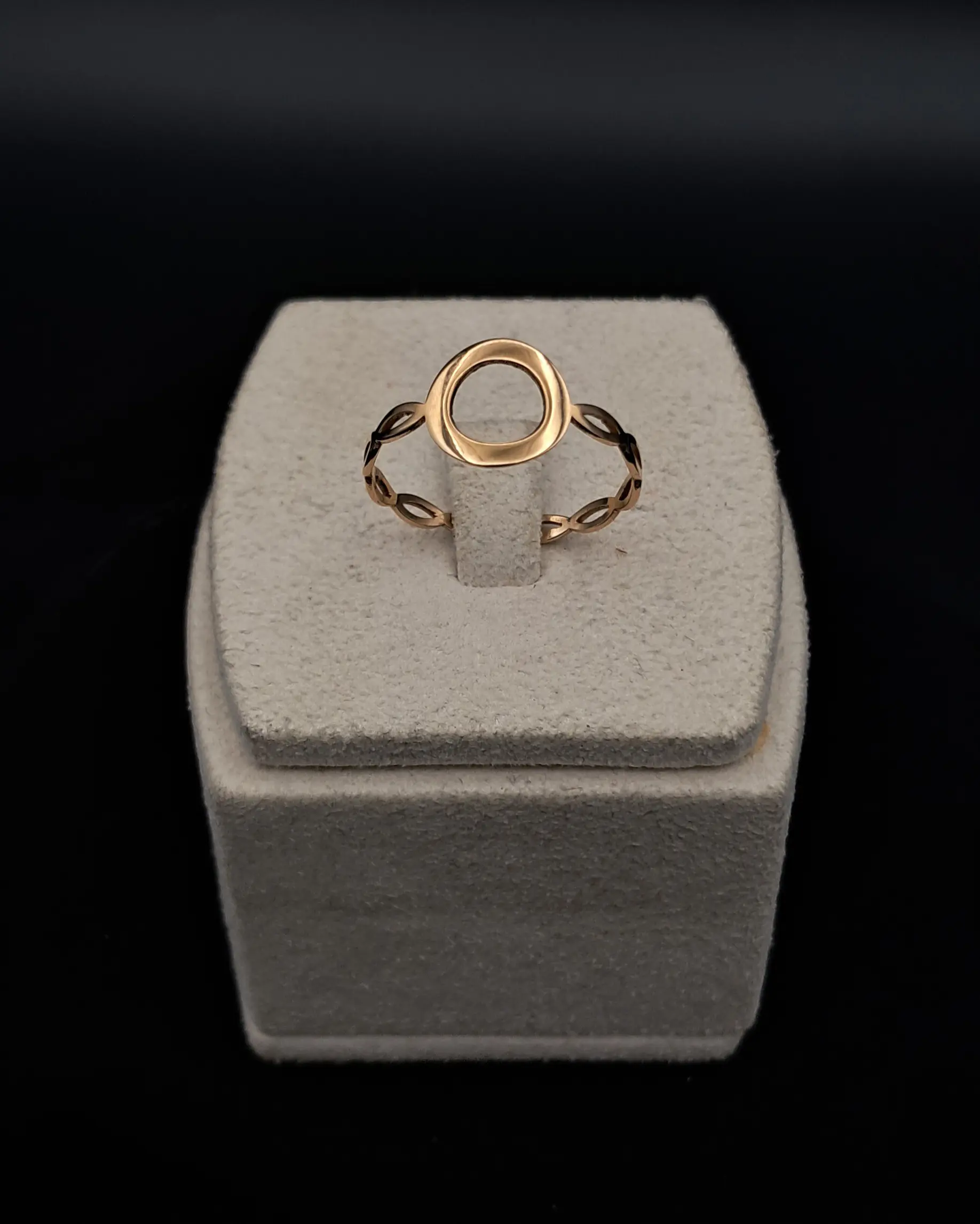 انگشتر دایره مینیمال