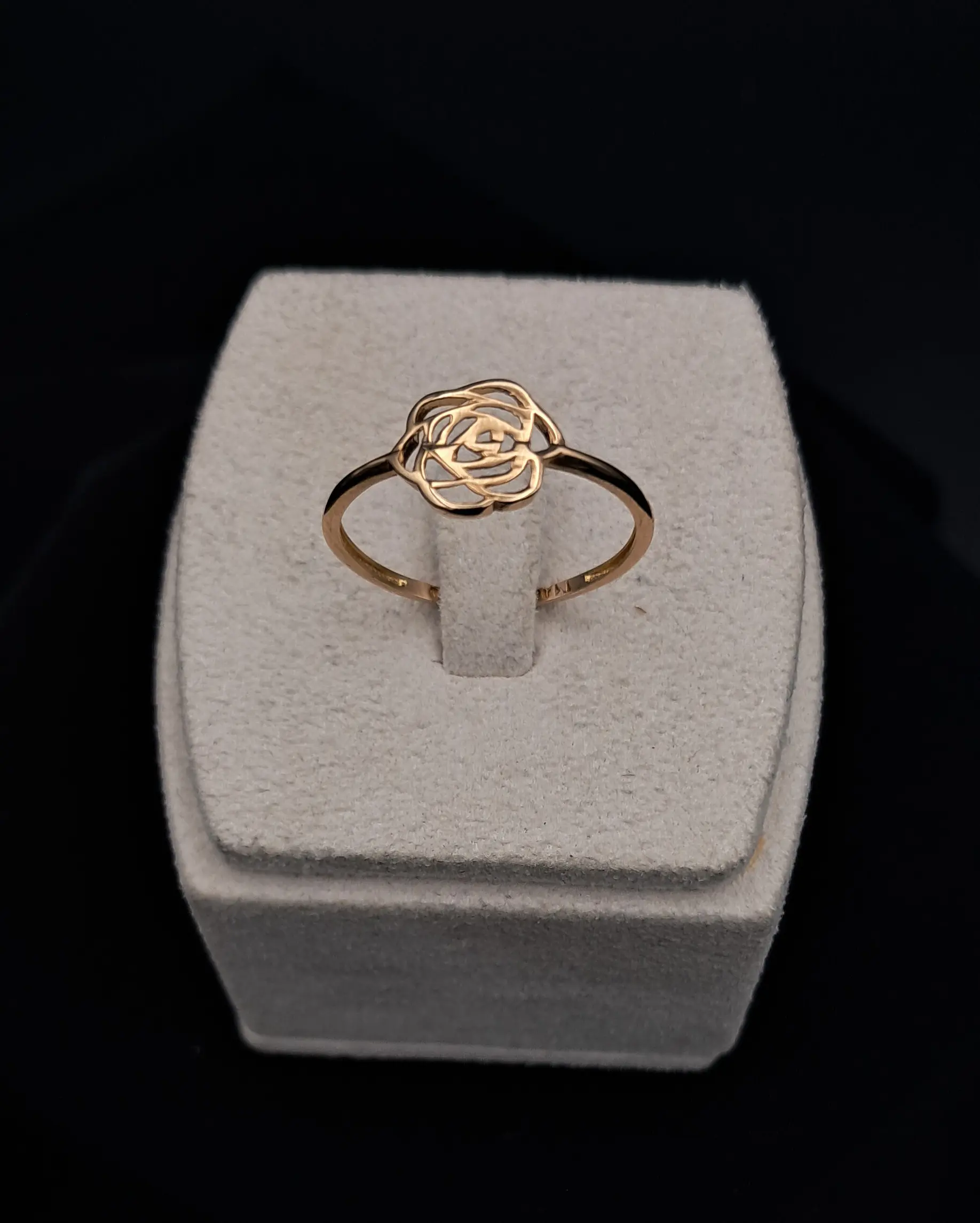 انگشتر مینیمال گل